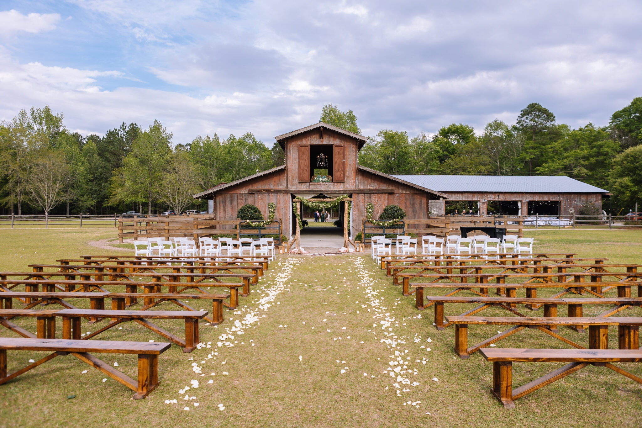 About – Mossy Oak Farm Wedding and Events